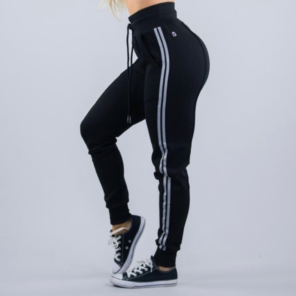 Buffbunny Bomb Joggers